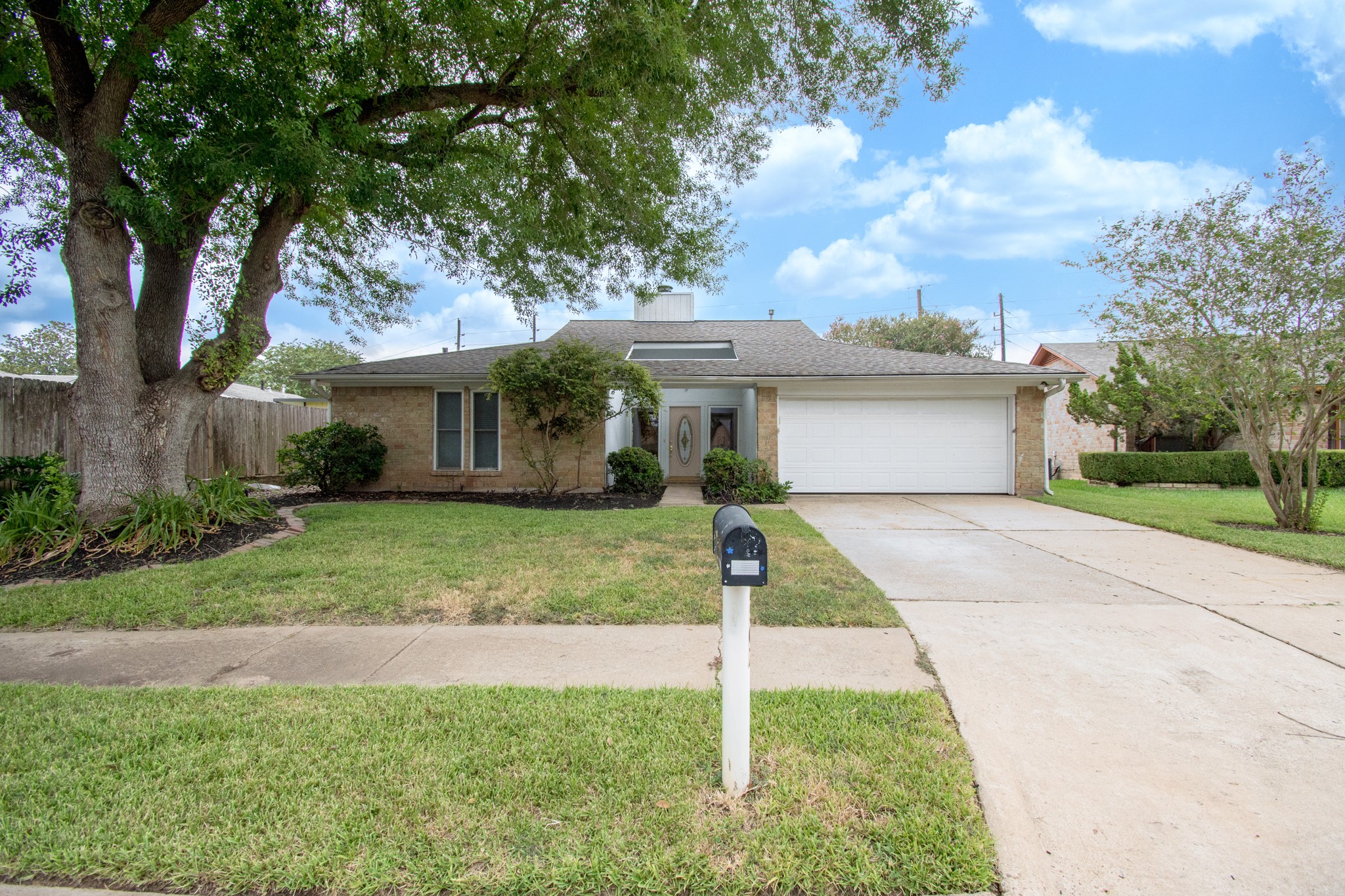 WELCOME HOME! This beautiful home offers more than any other in the area with recent updates, an enclosed sunroom, and a backyard retreat with sparking swimming pool! WELCOME HOME! This beautiful home offers more than any other in the area with recent updates, an enclosed sunroom, and a backyard retreat with sparking swimming pool!