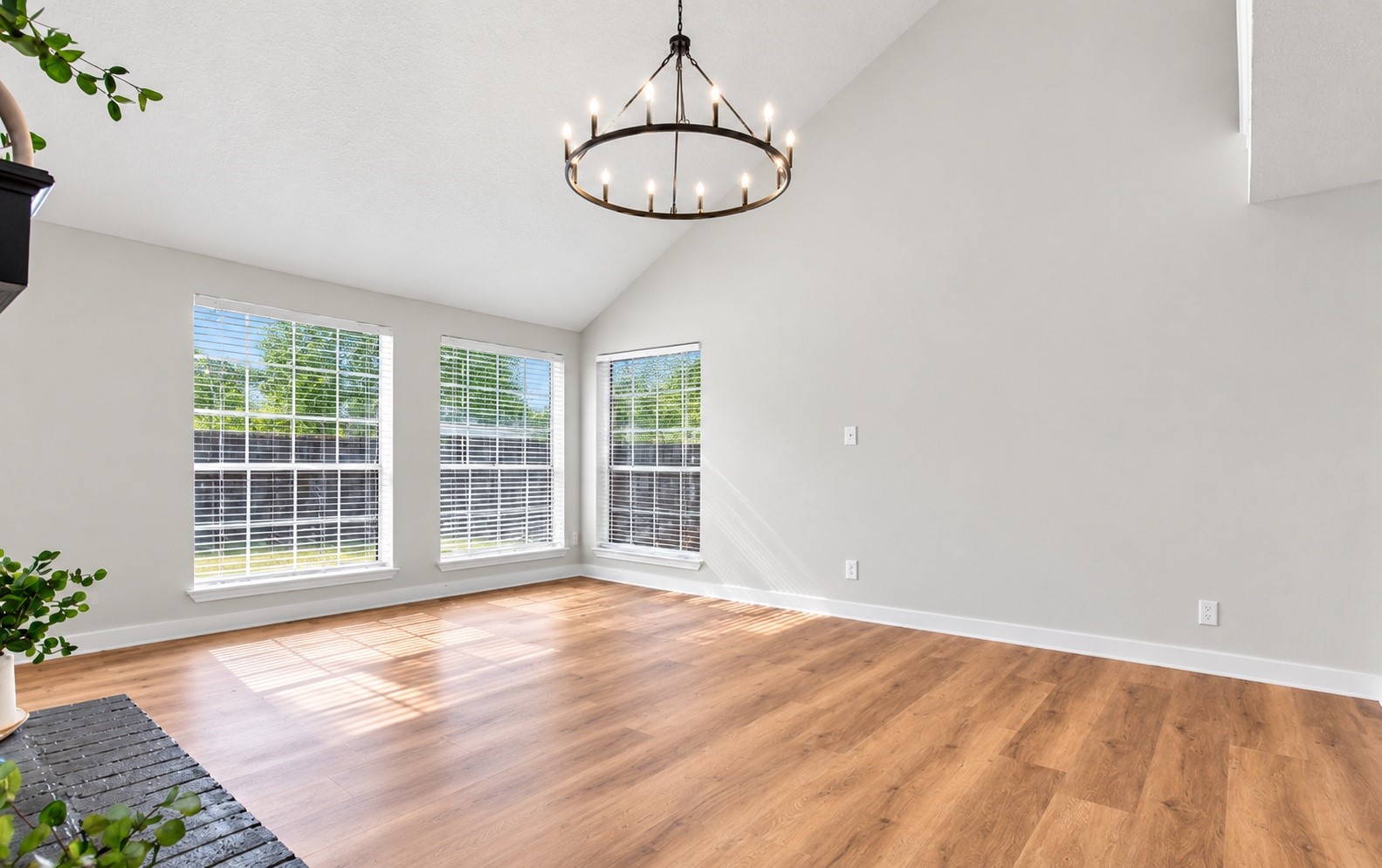 Another angle of the living room!