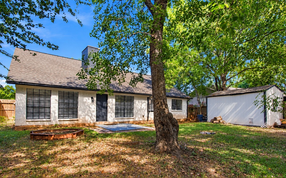 718 Land Grant Drive, Richmond, TX 77406