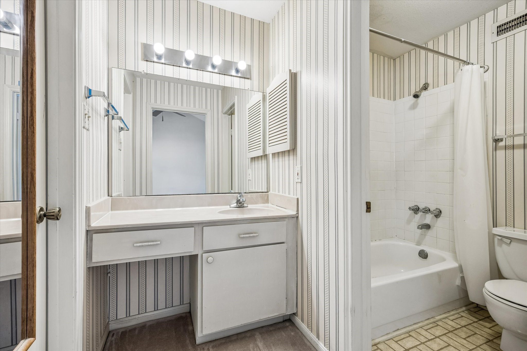 1201 Mcduffie Street, #219, Houston, TX 77019