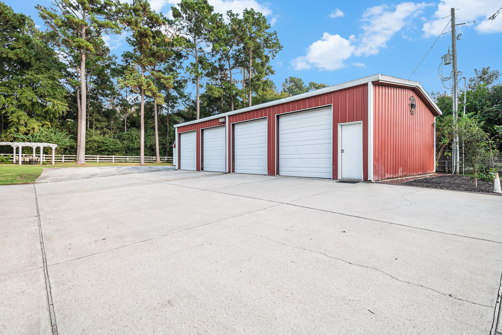 View of the fantastic 4-car garage/workshop!