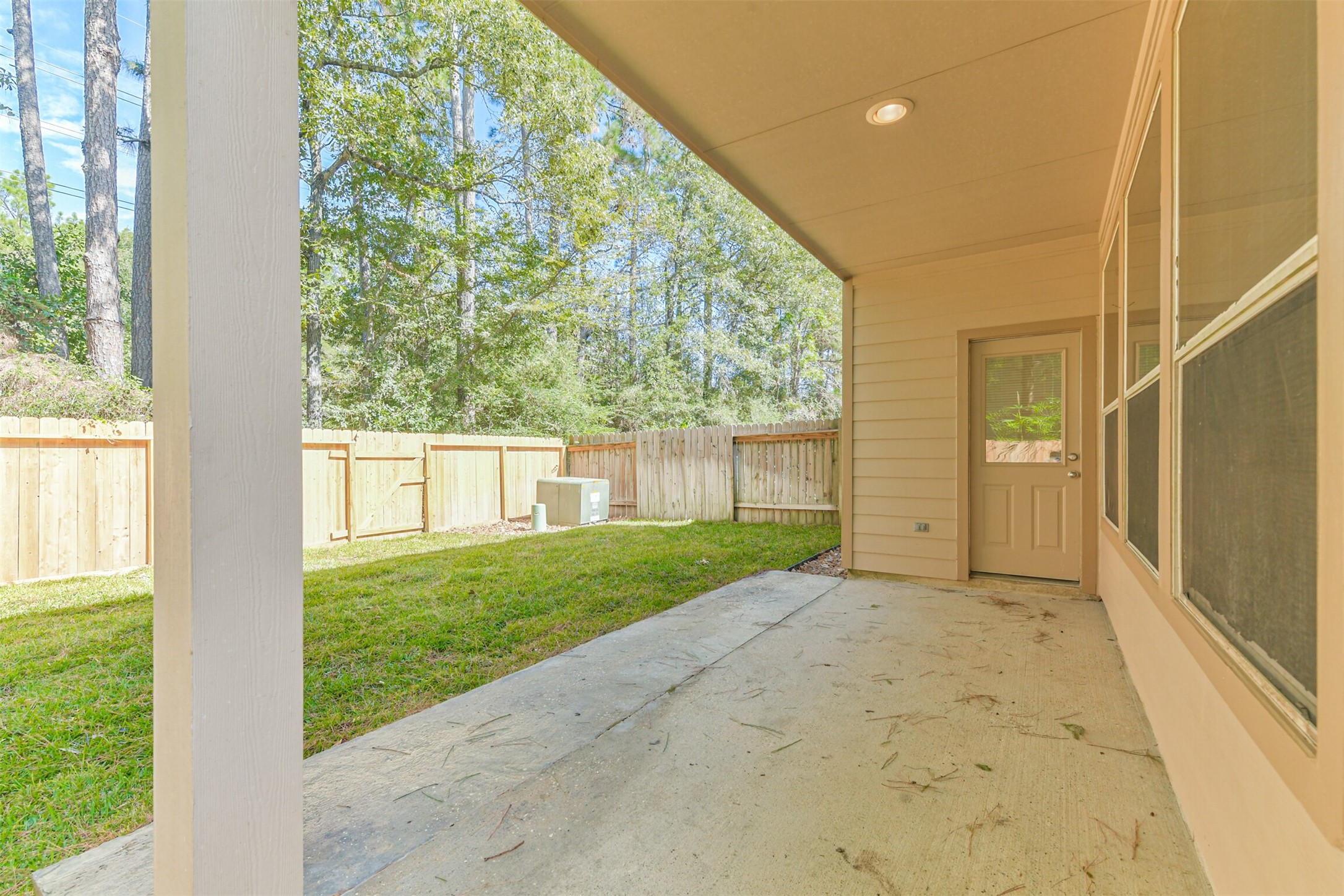 122 Cornflower Drive, The Woodlands, TX 77384