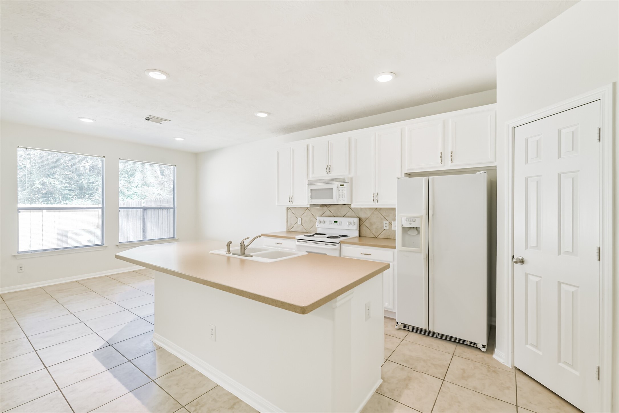 122 Cornflower Drive, The Woodlands, TX 77384