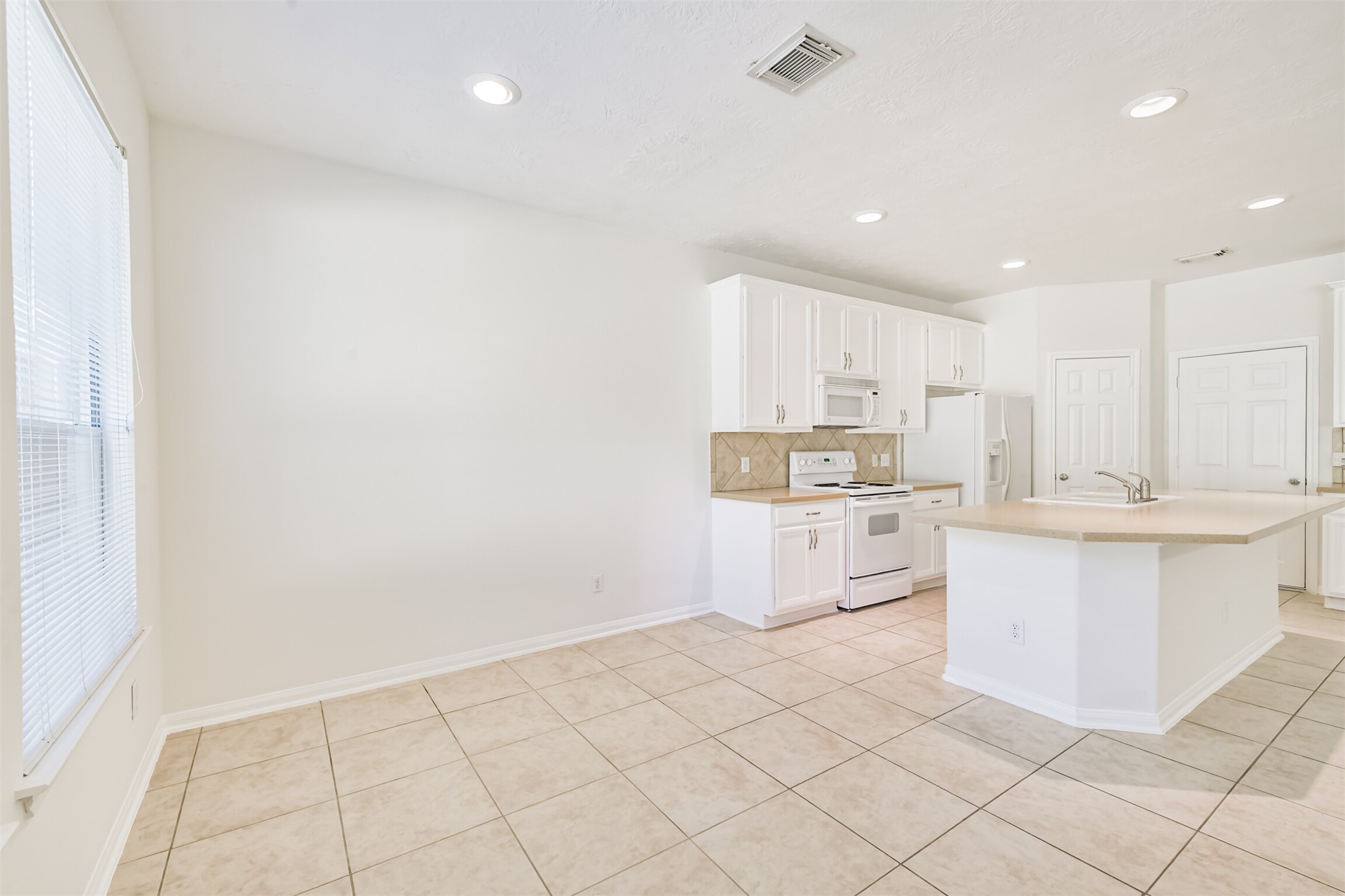 122 Cornflower Drive, The Woodlands, TX 77384