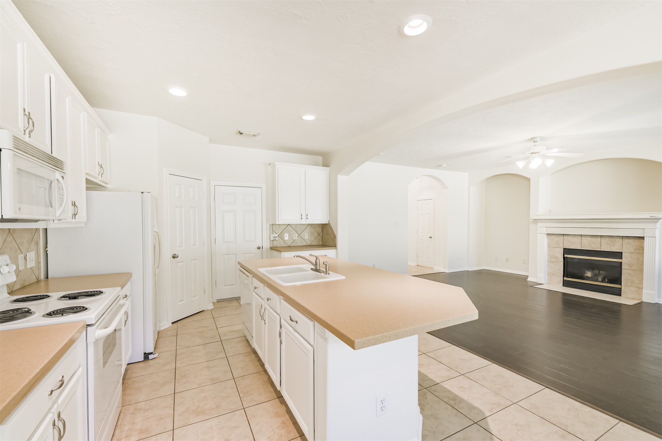 122 Cornflower Drive, The Woodlands, TX 77384