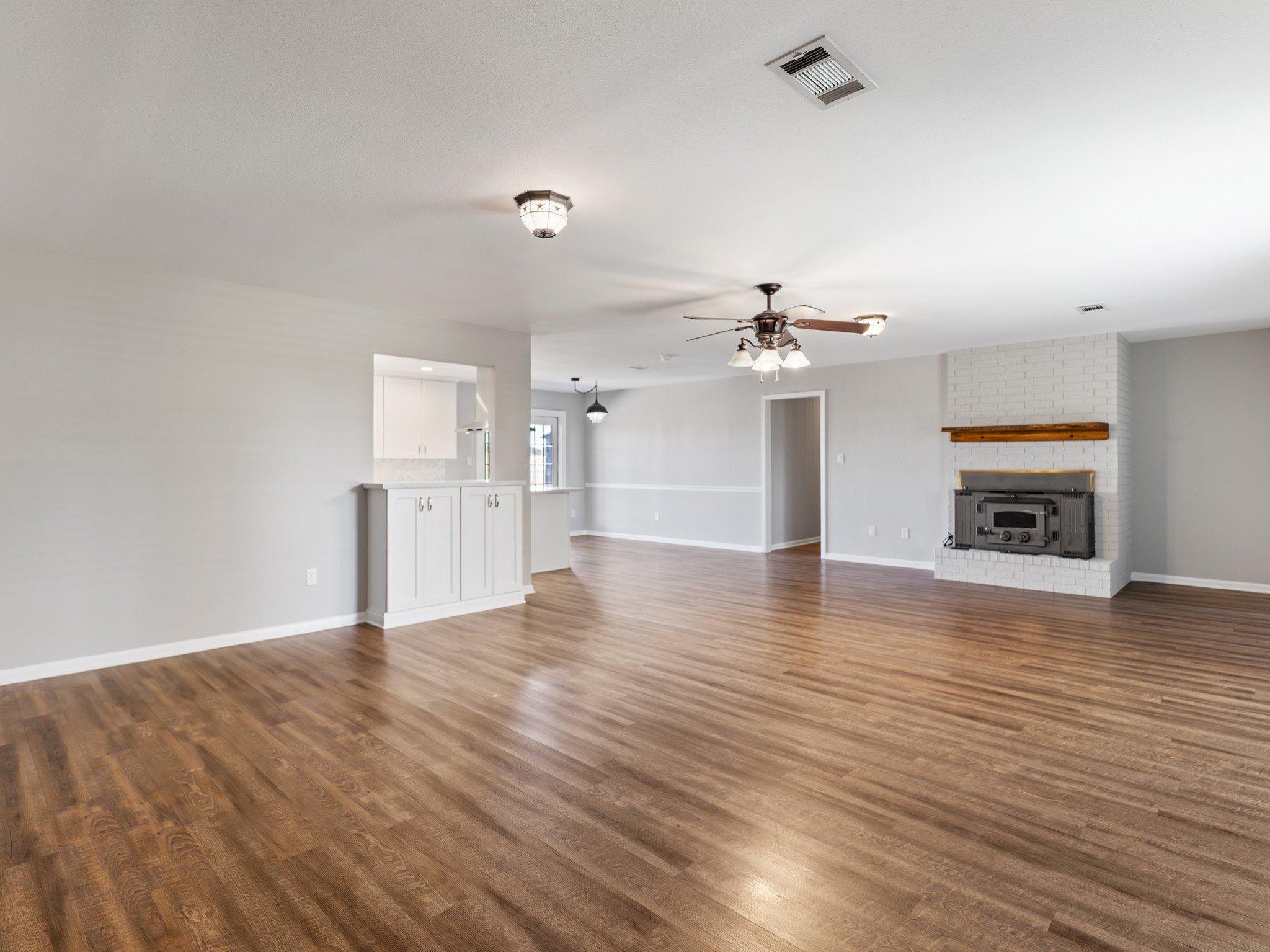9203 Kostelnik Street, Needville, TX 77461