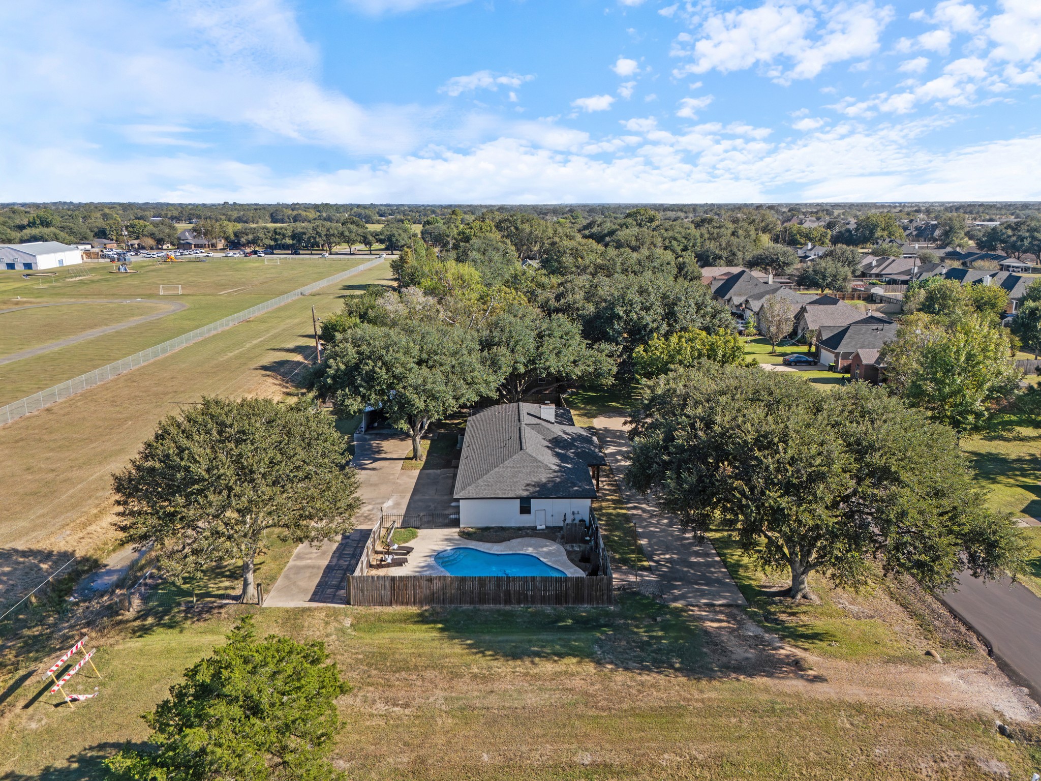 9203 Kostelnik Street, Needville, TX 77461