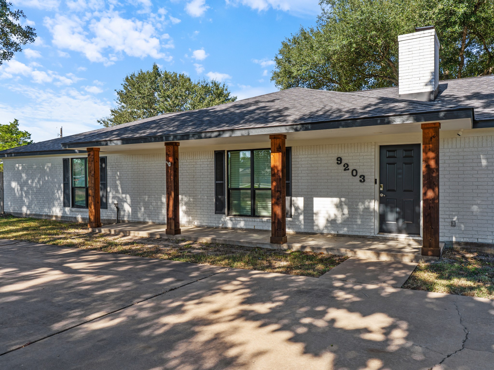 9203 Kostelnik Street, Needville, TX 77461