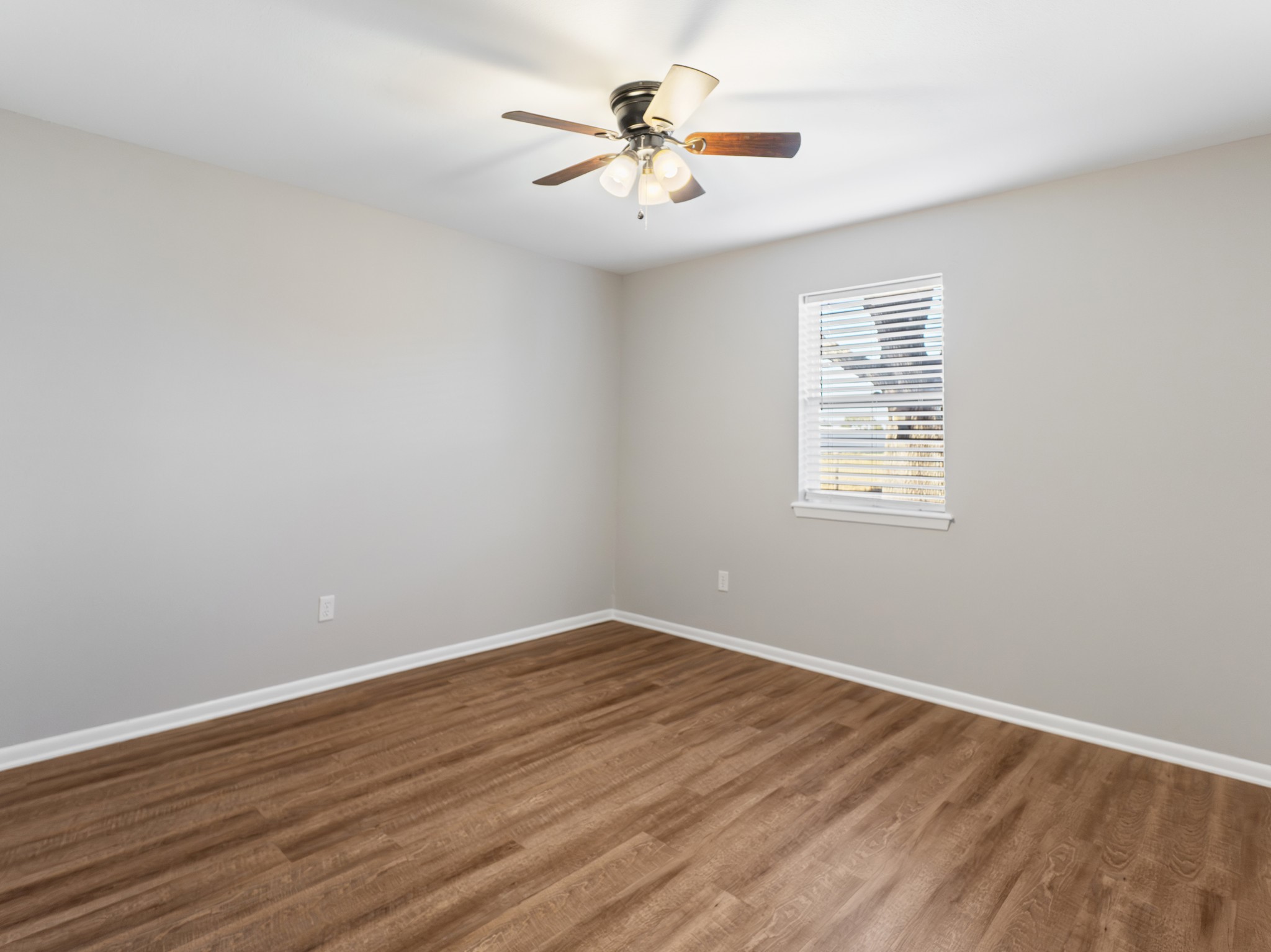 9203 Kostelnik Street, Needville, TX 77461
