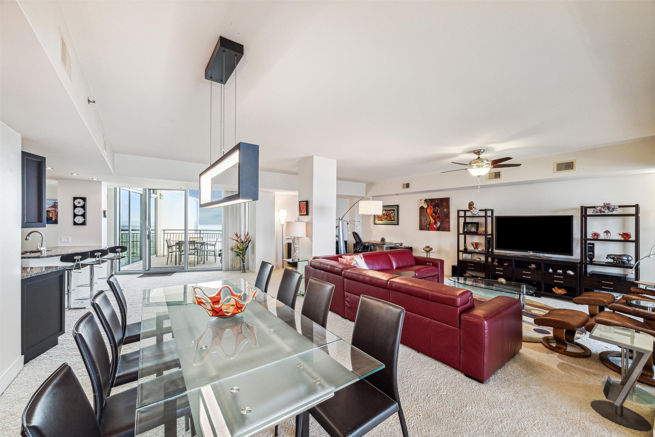 801 E Beach Drive, #TW1600, Galveston, TX 77550