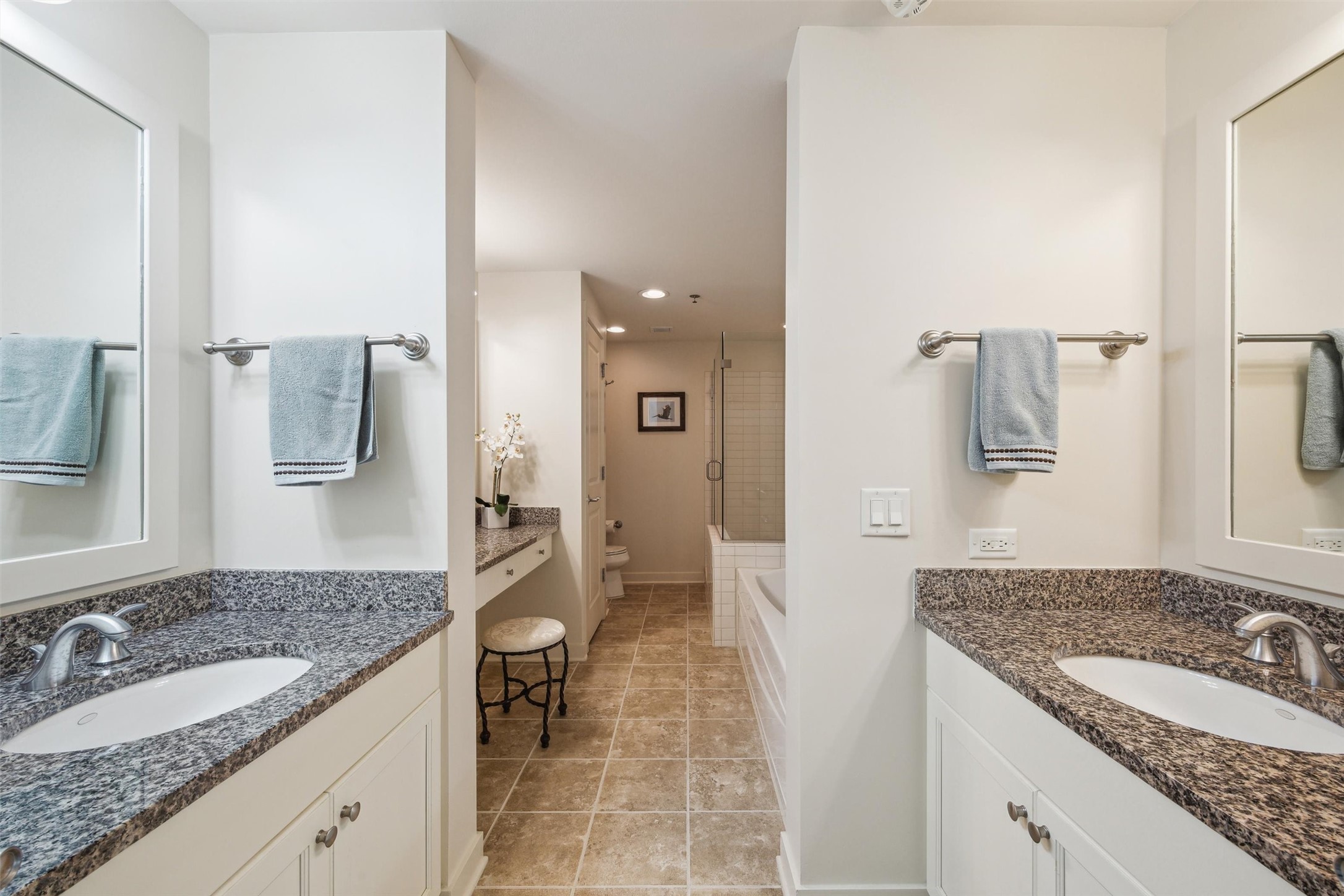 Dual sinks in primary