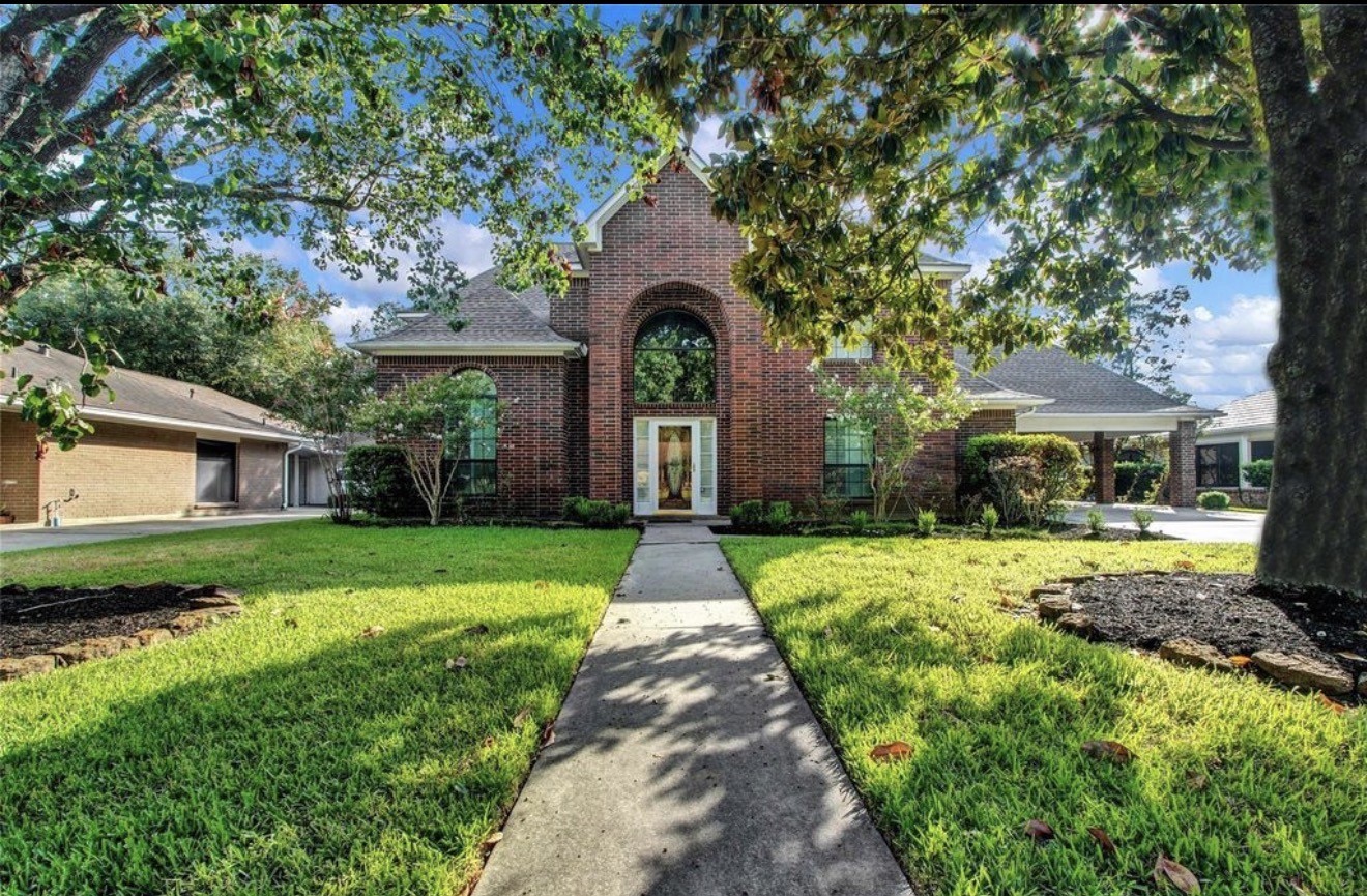 611 N Hickory Street, Tomball, TX 77375 611 N Hickory Street, Tomball, TX 77375