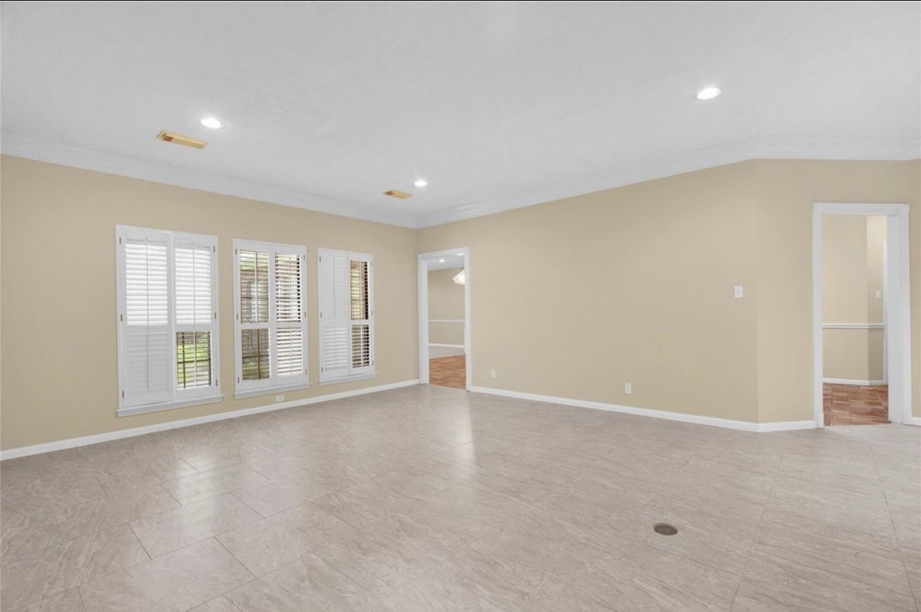 611 N Hickory Street, Tomball, TX 77375