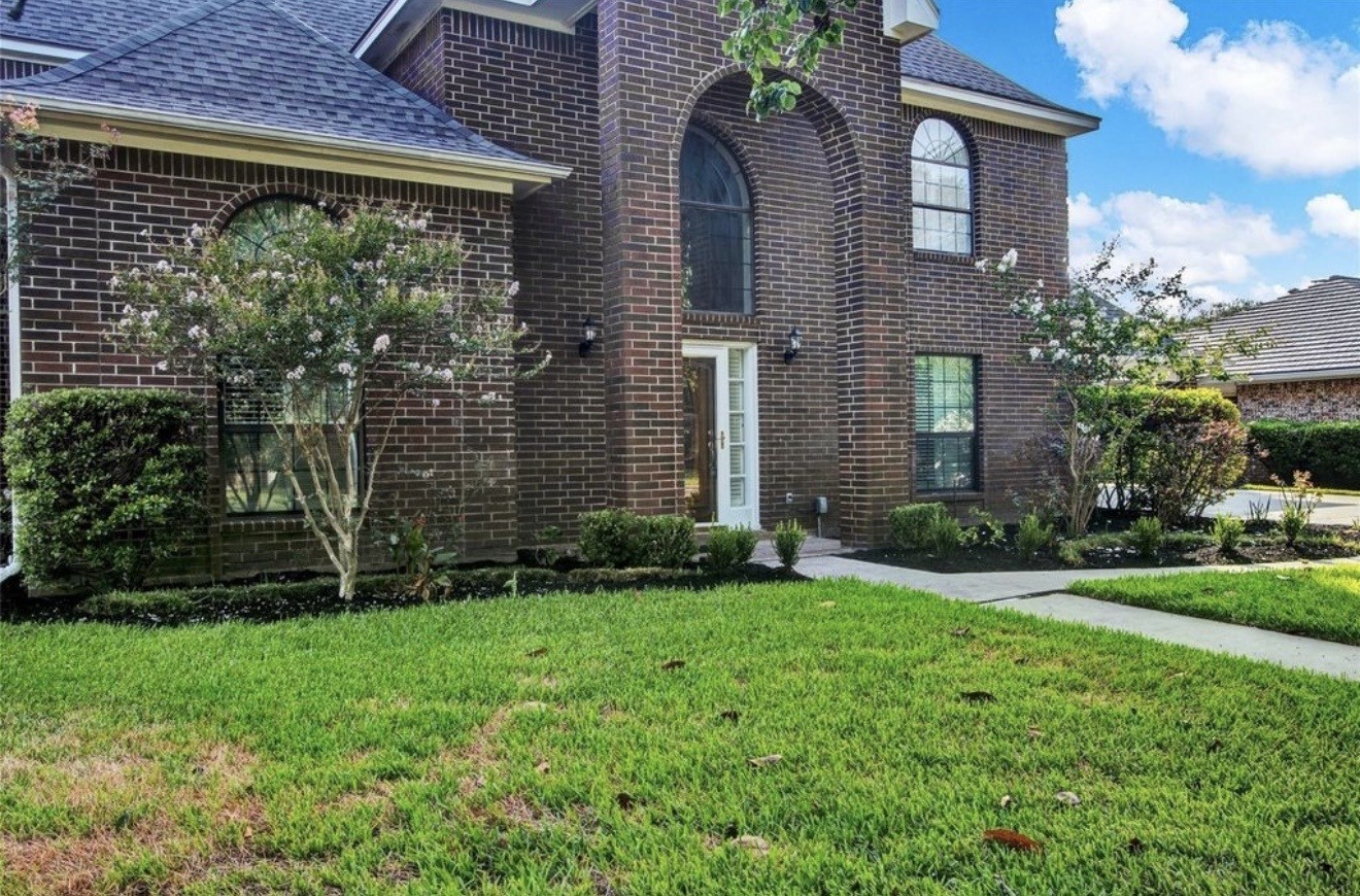 611 N Hickory Street, Tomball, TX 77375 611 N Hickory Street, Tomball, TX 77375