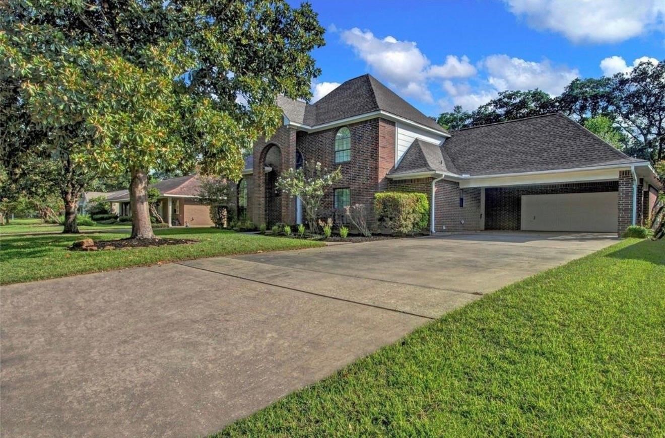 611 N Hickory Street, Tomball, TX 77375 611 N Hickory Street, Tomball, TX 77375