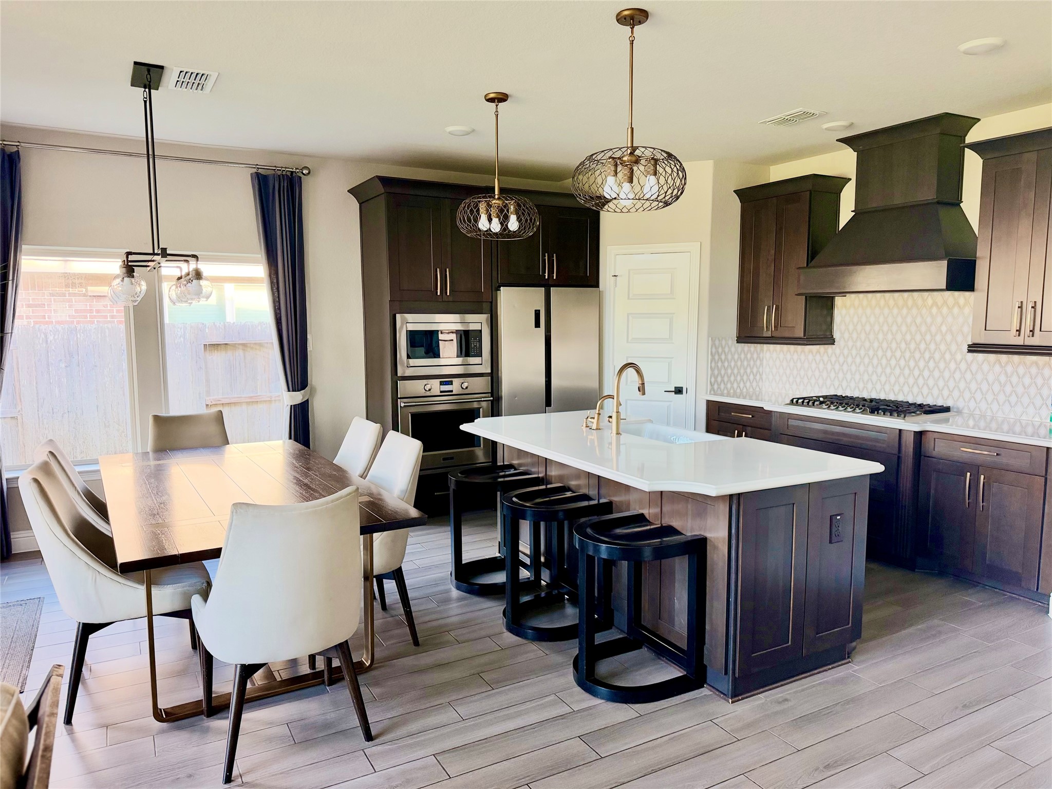 8611 Azalea Crossing Court, Missouri City, TX 77459