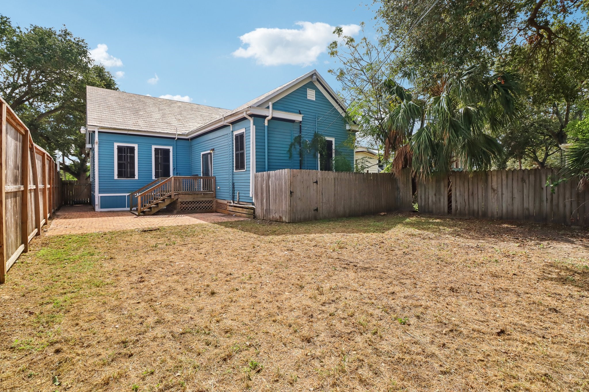 2318 Avenue M, Galveston, TX 77550