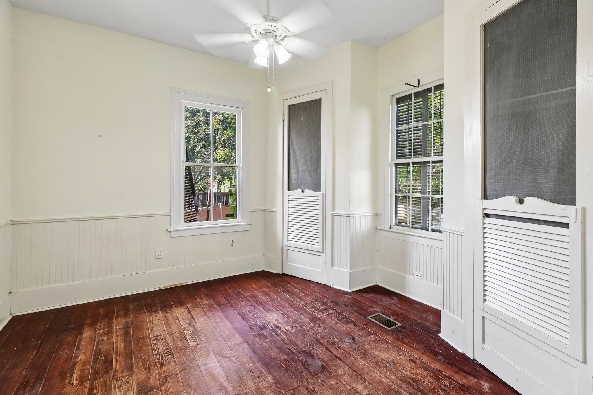 2318 Avenue M, Galveston, TX 77550