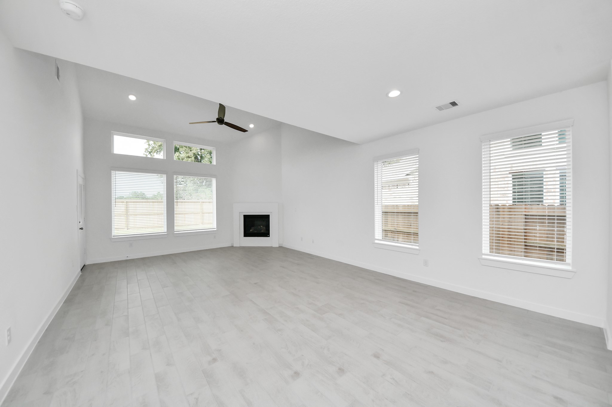 26359 Viva Drive, Magnolia, TX 77355