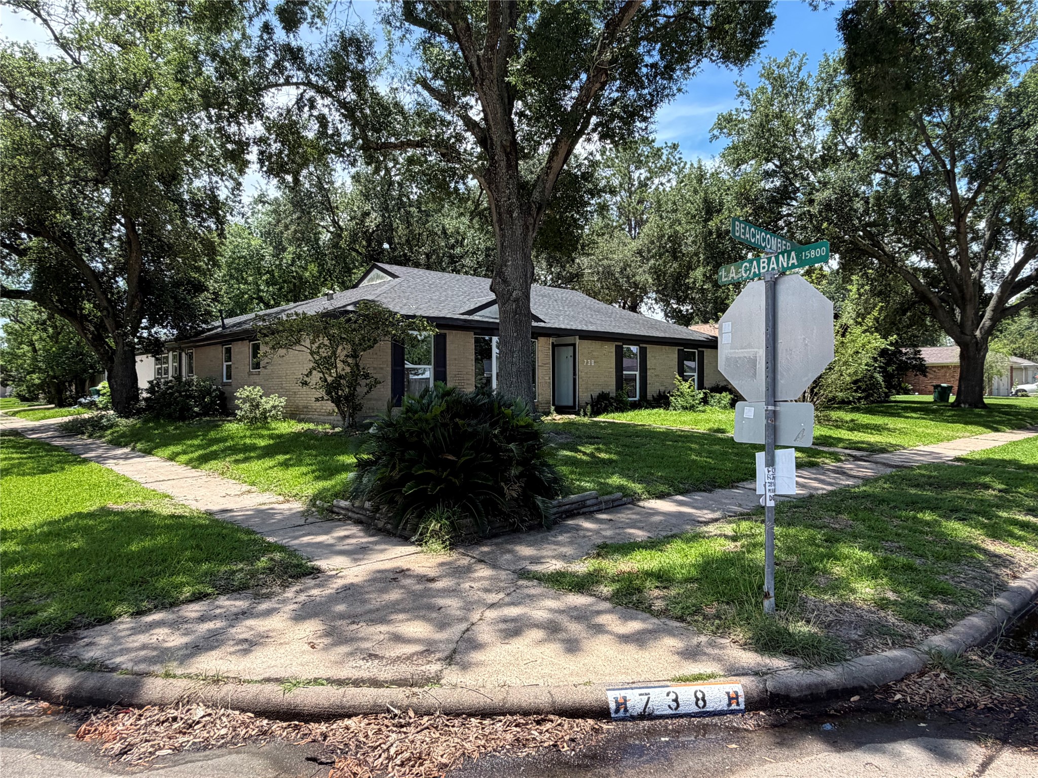 738 Beachcomber Lane, Houston, TX 77062