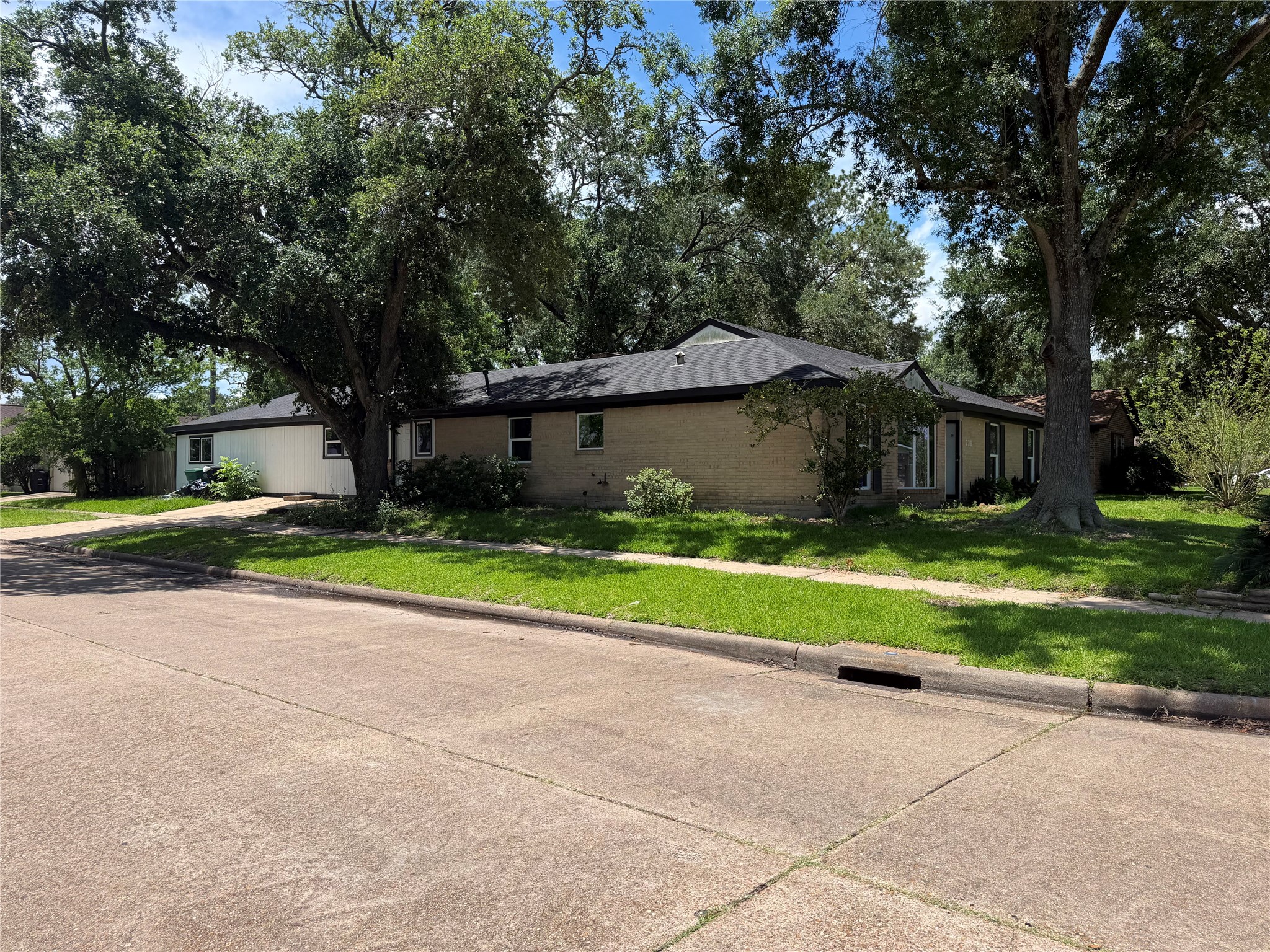 738 Beachcomber Lane, Houston, TX 77062