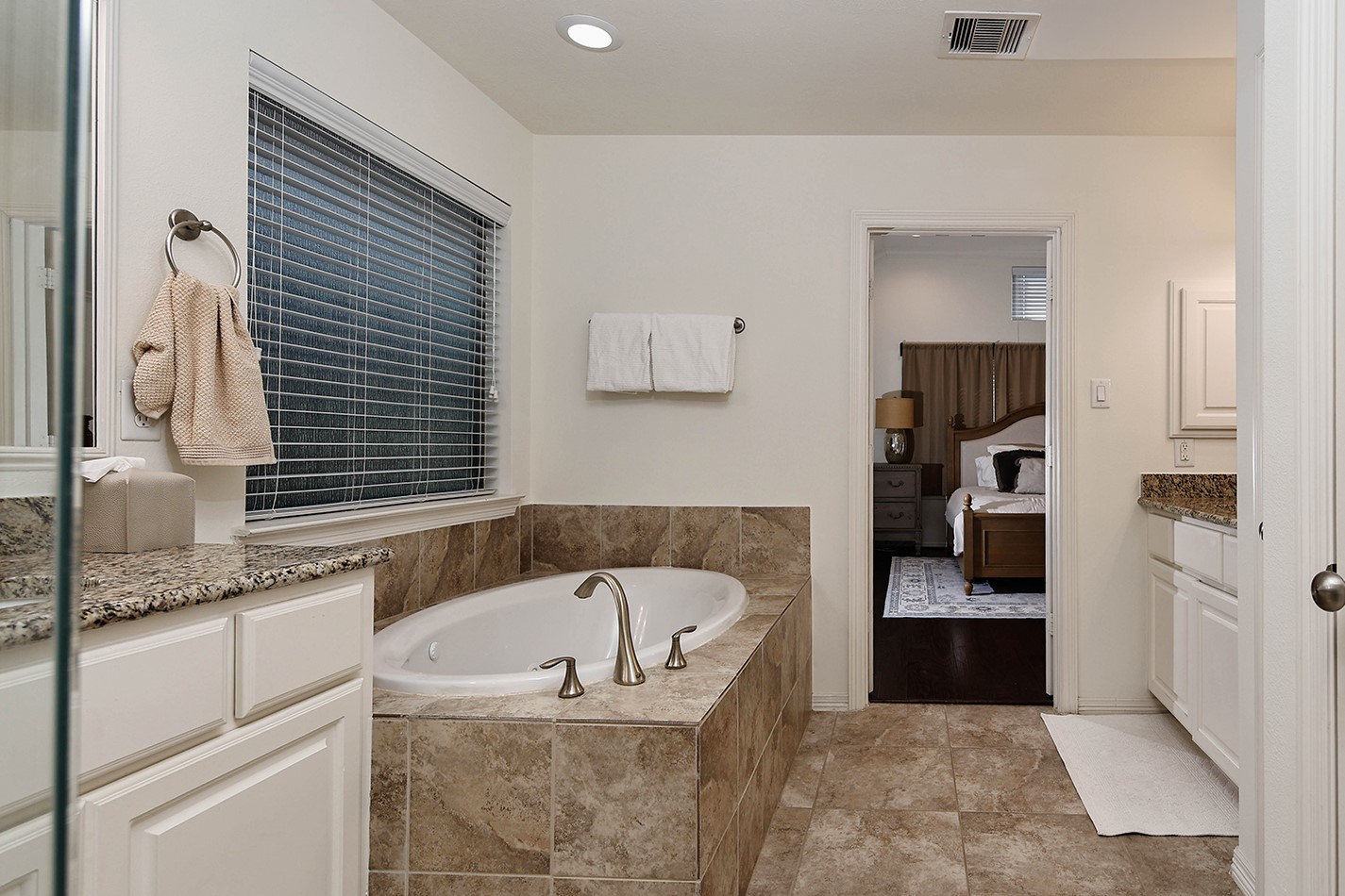 1046 W 26th Street, Houston, TX 77008