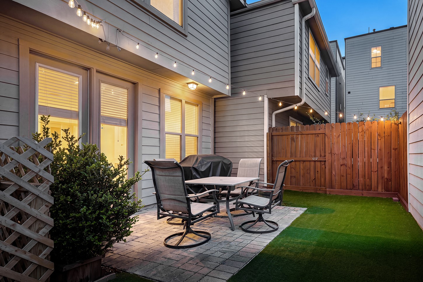 1046 W 26th Street, Houston, TX 77008