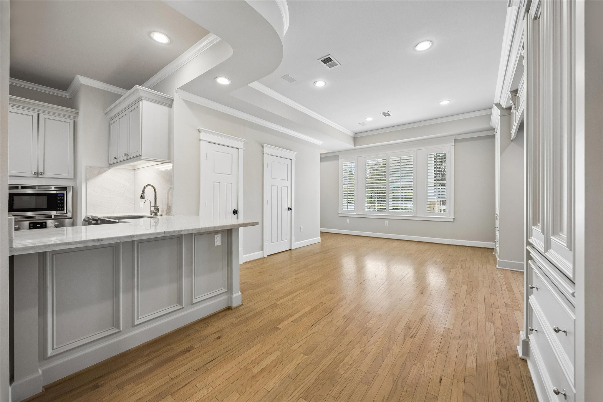 325 E 24th Street, #2, Houston, TX 77008