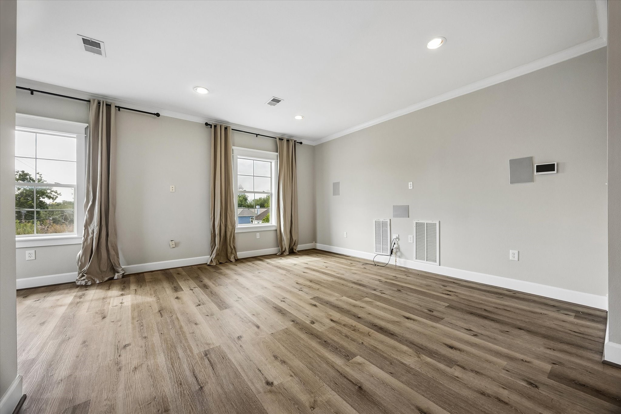 325 E 24th Street, #2, Houston, TX 77008