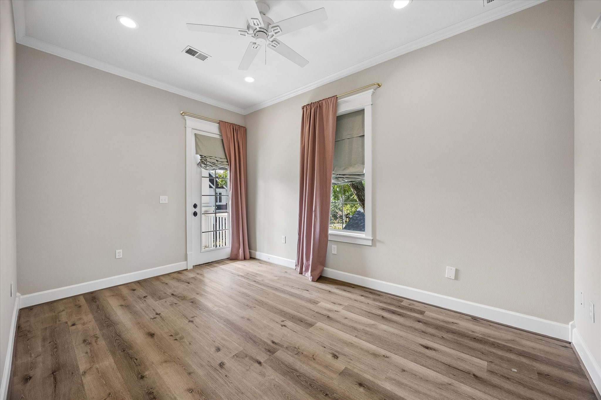 325 E 24th Street, #2, Houston, TX 77008