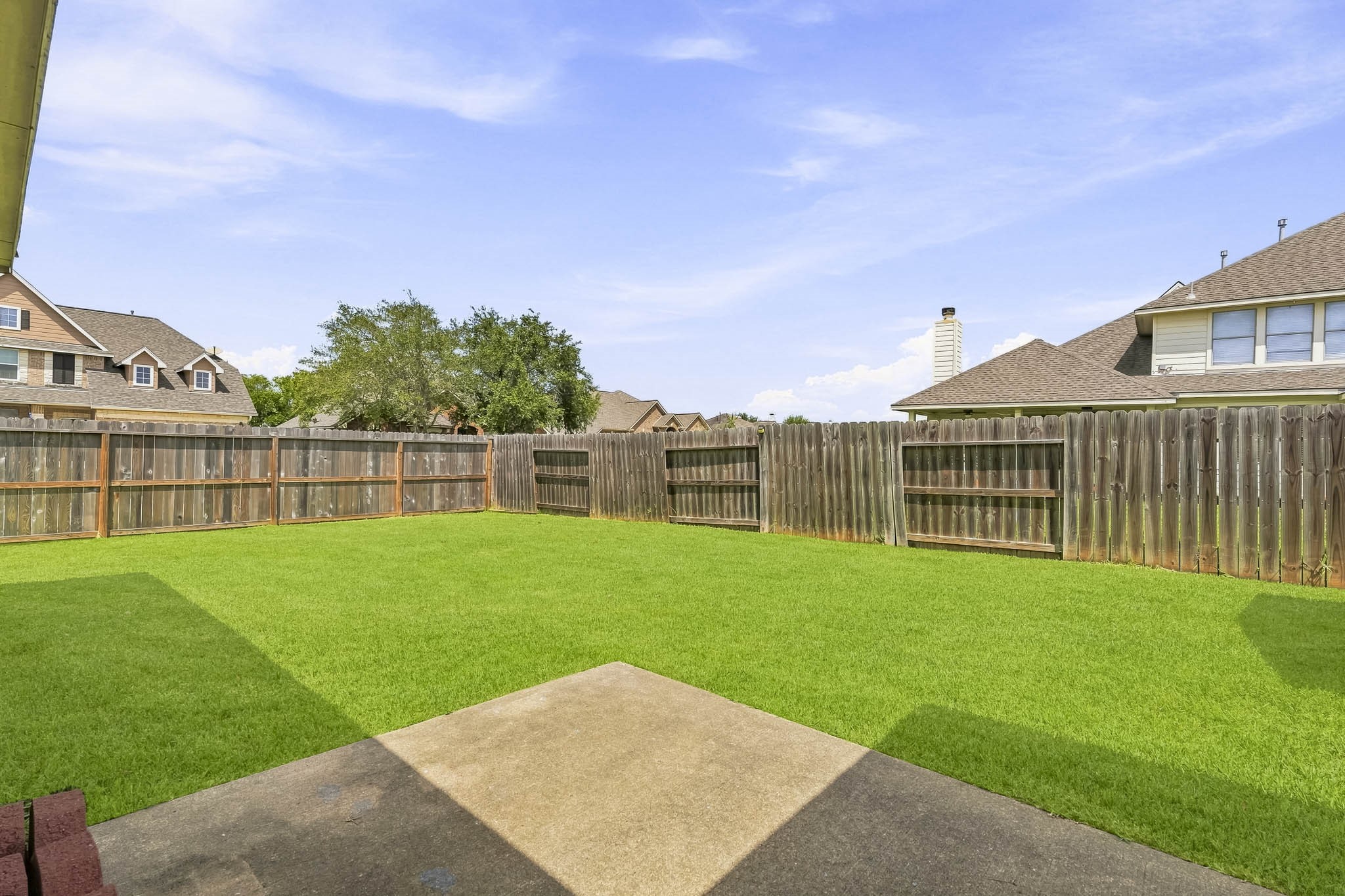 125 Avery Springs Lane, Dickinson, TX 77539
