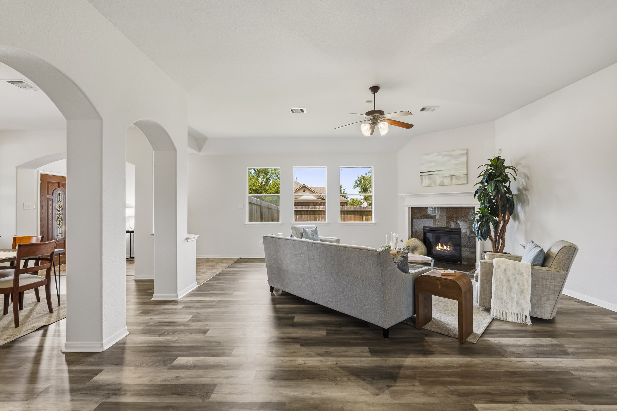 125 Avery Springs Lane, Dickinson, TX 77539