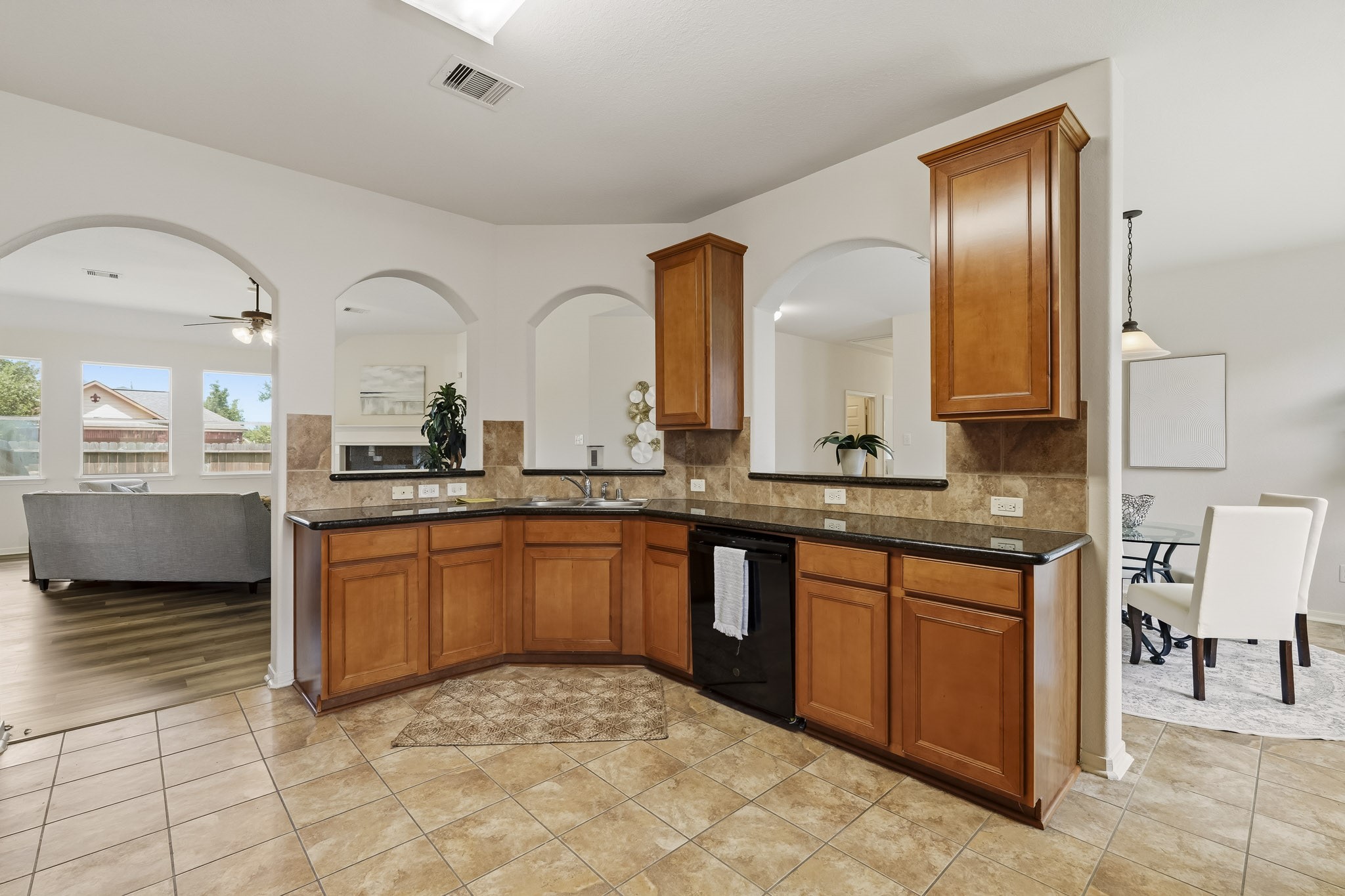 125 Avery Springs Lane, Dickinson, TX 77539
