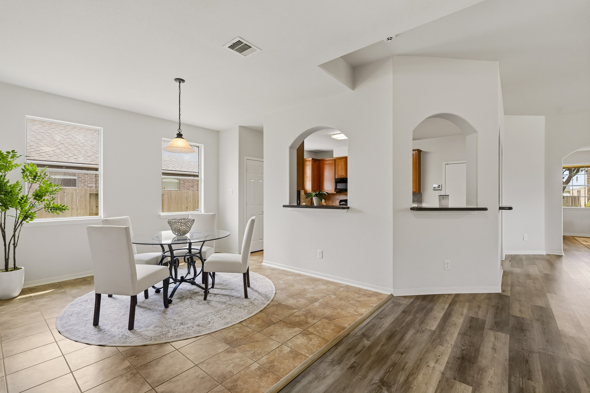 125 Avery Springs Lane, Dickinson, TX 77539