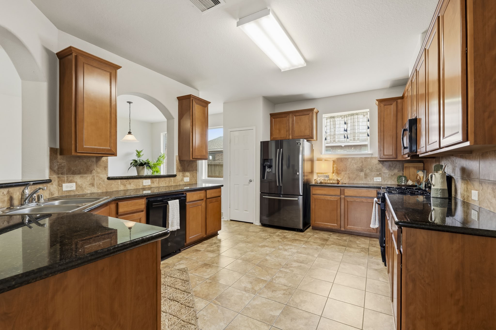 125 Avery Springs Lane, Dickinson, TX 77539