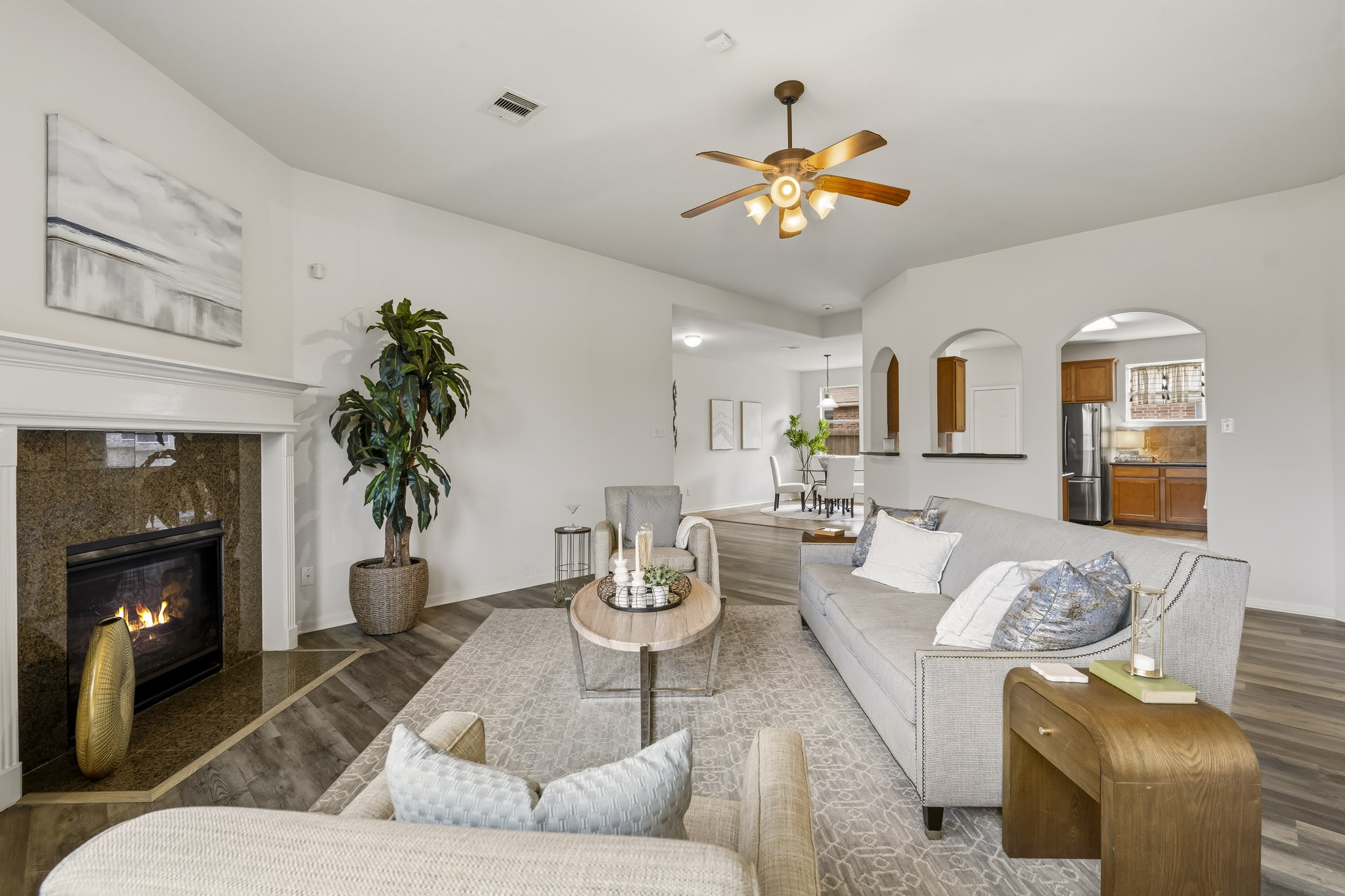 125 Avery Springs Lane, Dickinson, TX 77539