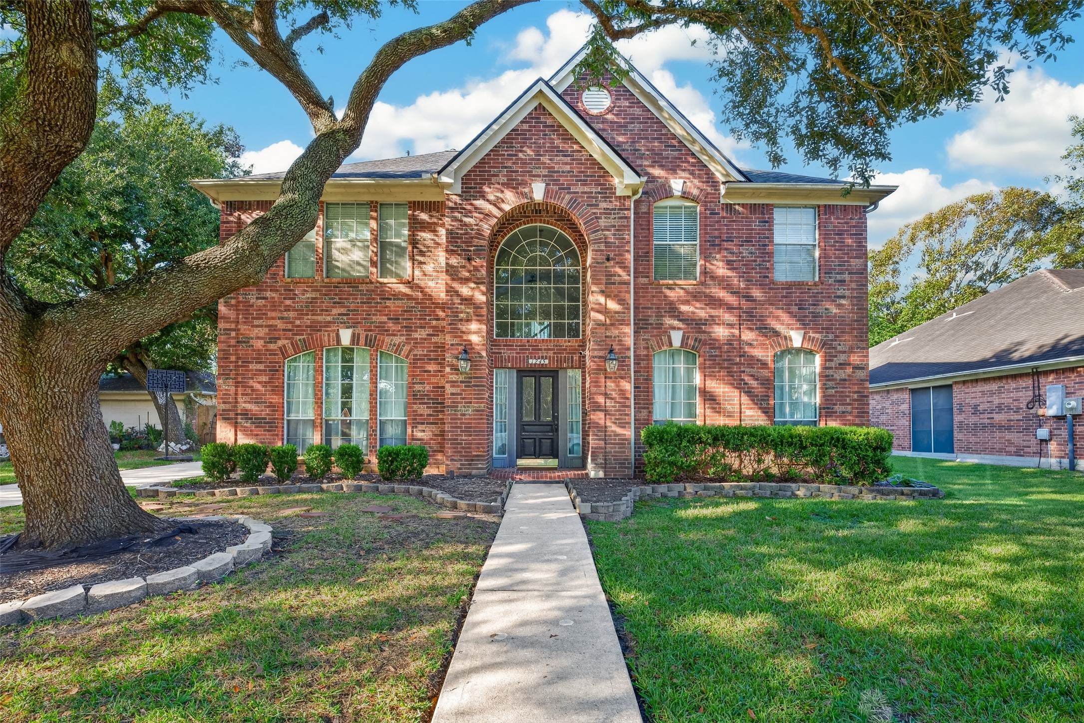 1245 Fawn Valley Drive, League City, TX 77573