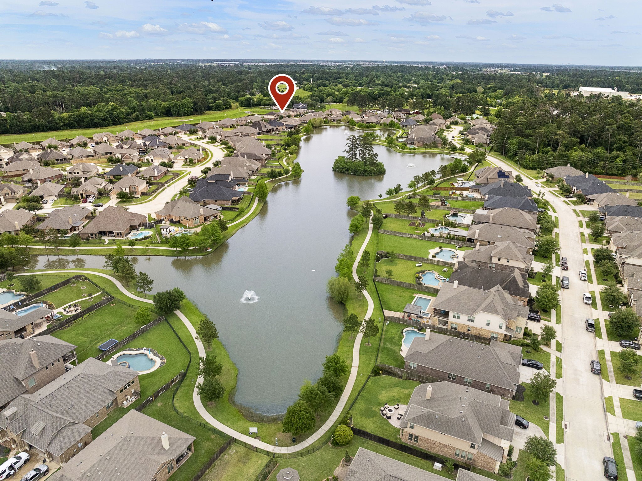 Awesome walking paths plus sidewalks throughout the neighborhood make this a great place for your morning or evening walks or runs!