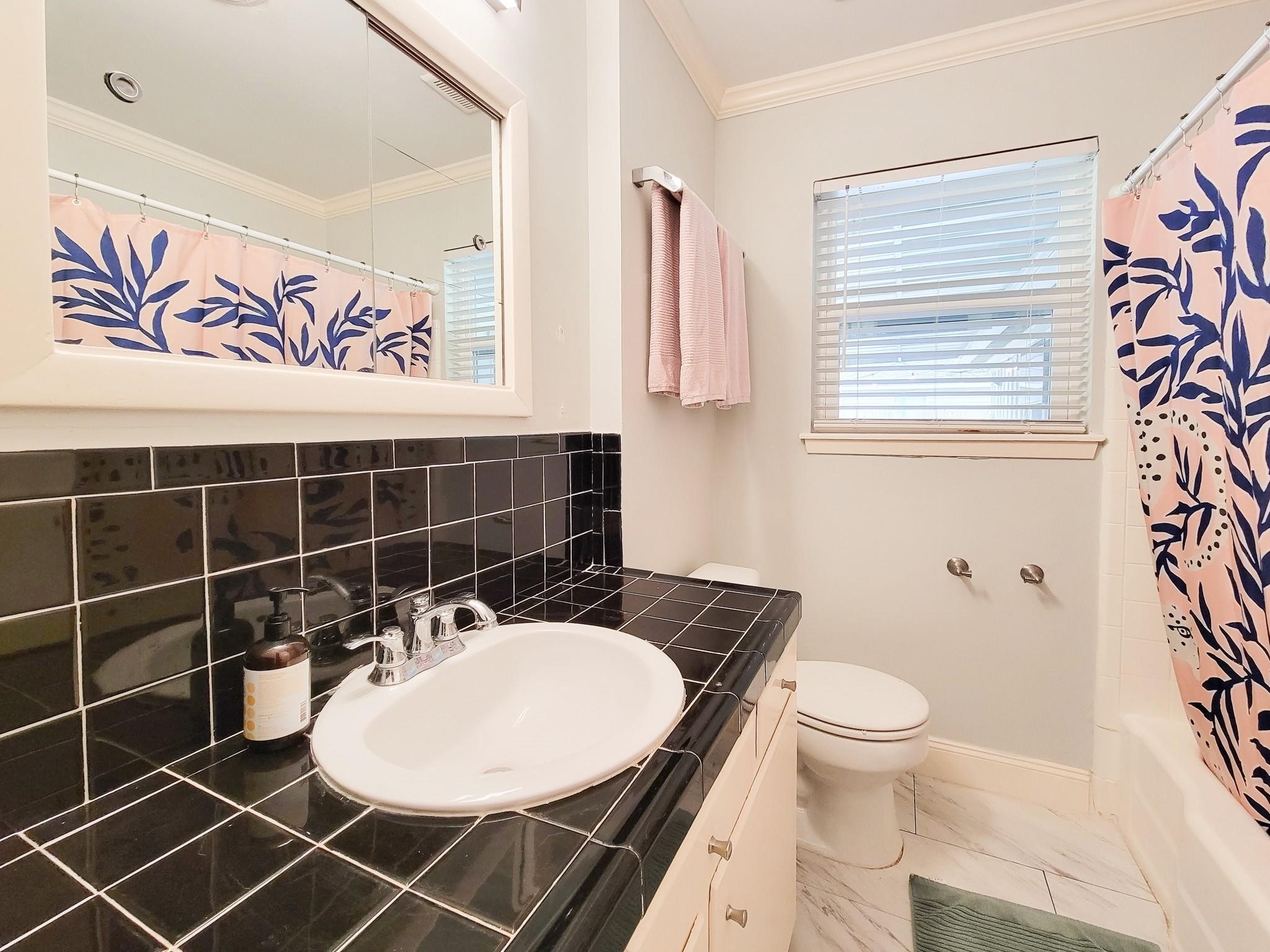 4405 W 43rd Street, Houston, TX 77092