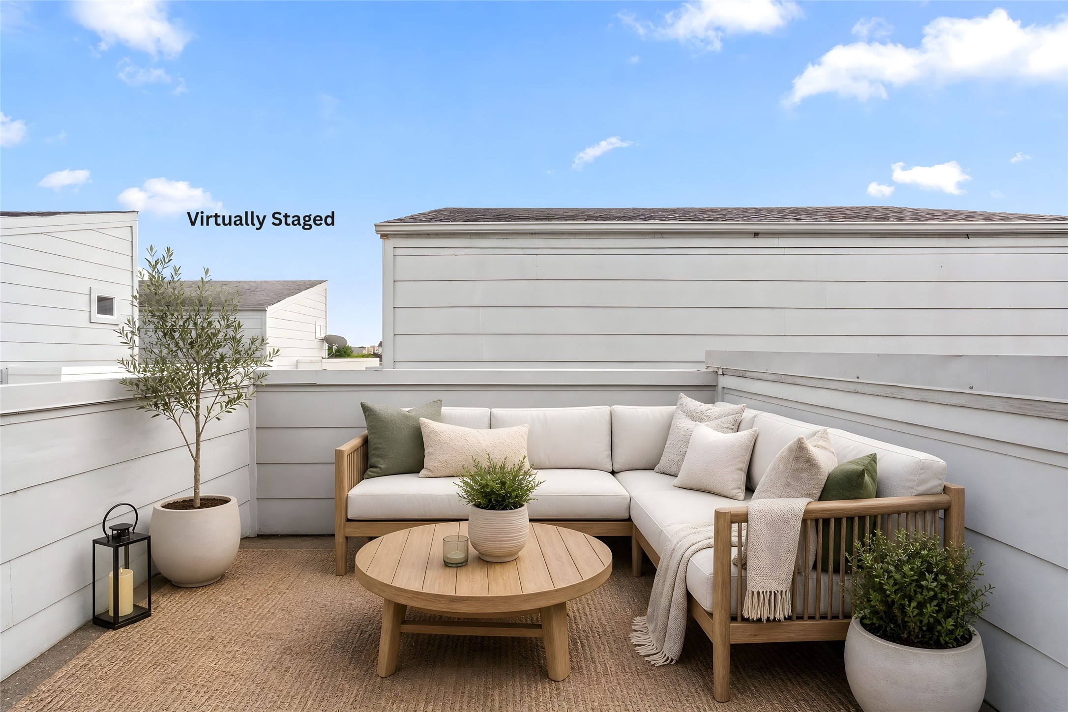 ***Virtually staged to show the room's potential when furniture is added.***
