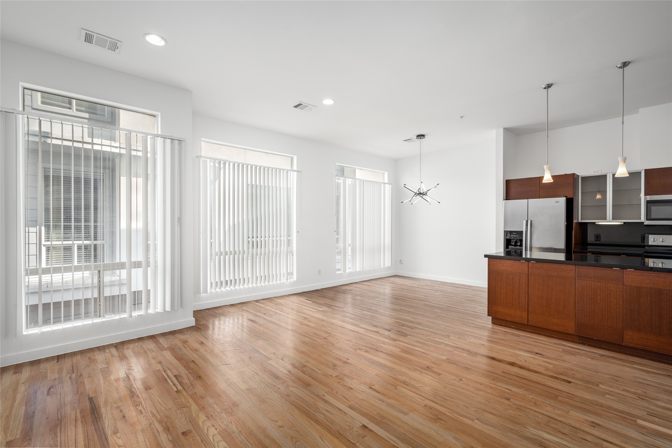 ***Virtually staged to show the room's potential when furniture is added.***