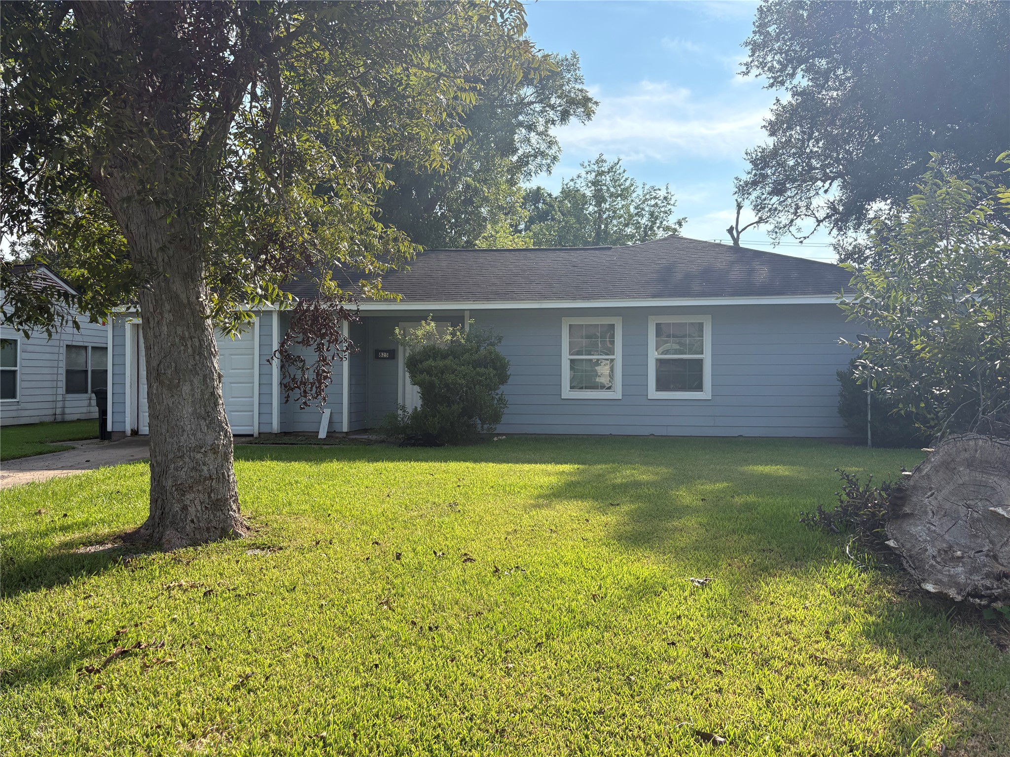 825 Magnolia Street, Lake Jackson, TX 77566 825 Magnolia Street, Lake Jackson, TX 77566