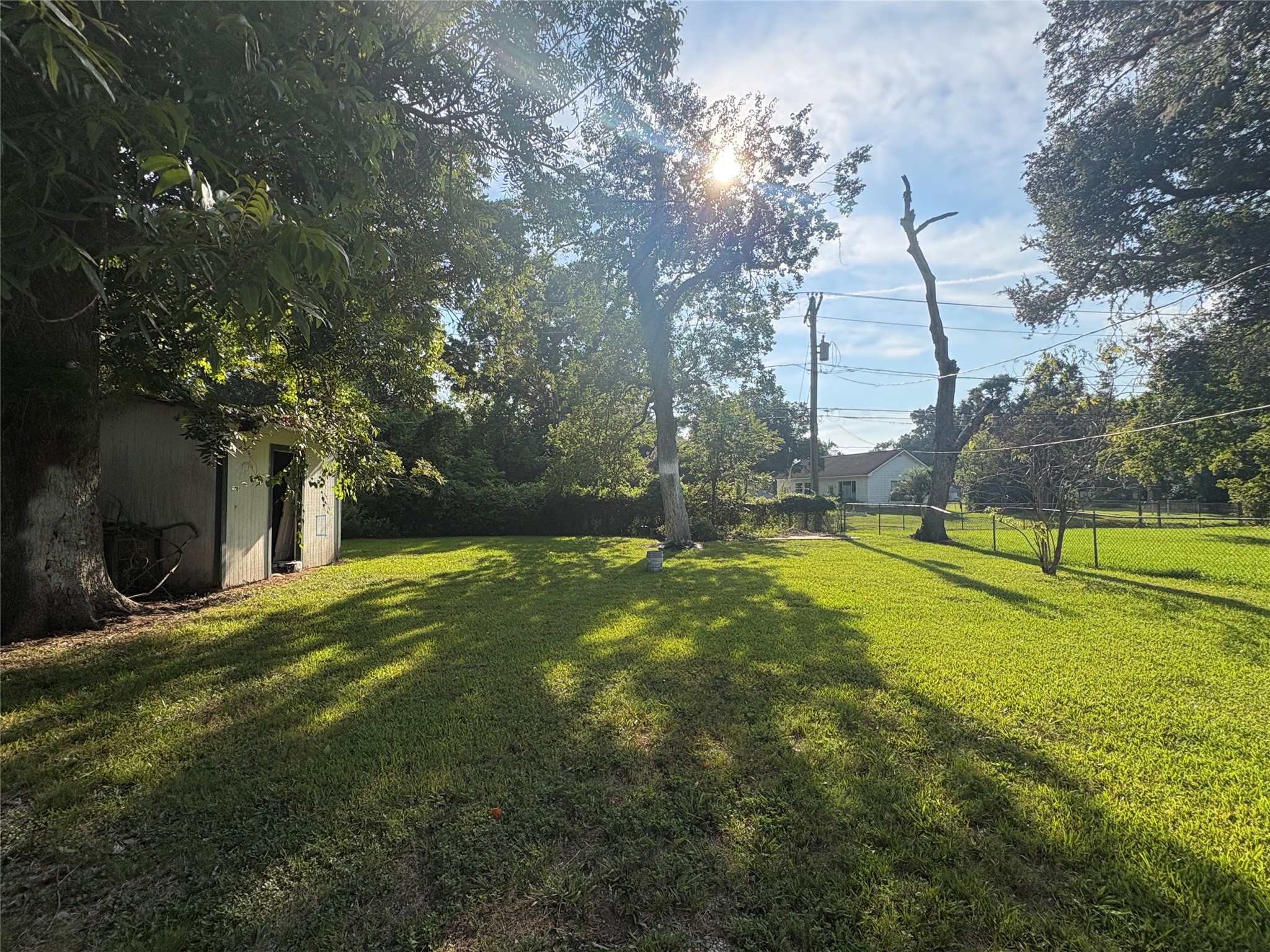 825 Magnolia Street, Lake Jackson, TX 77566