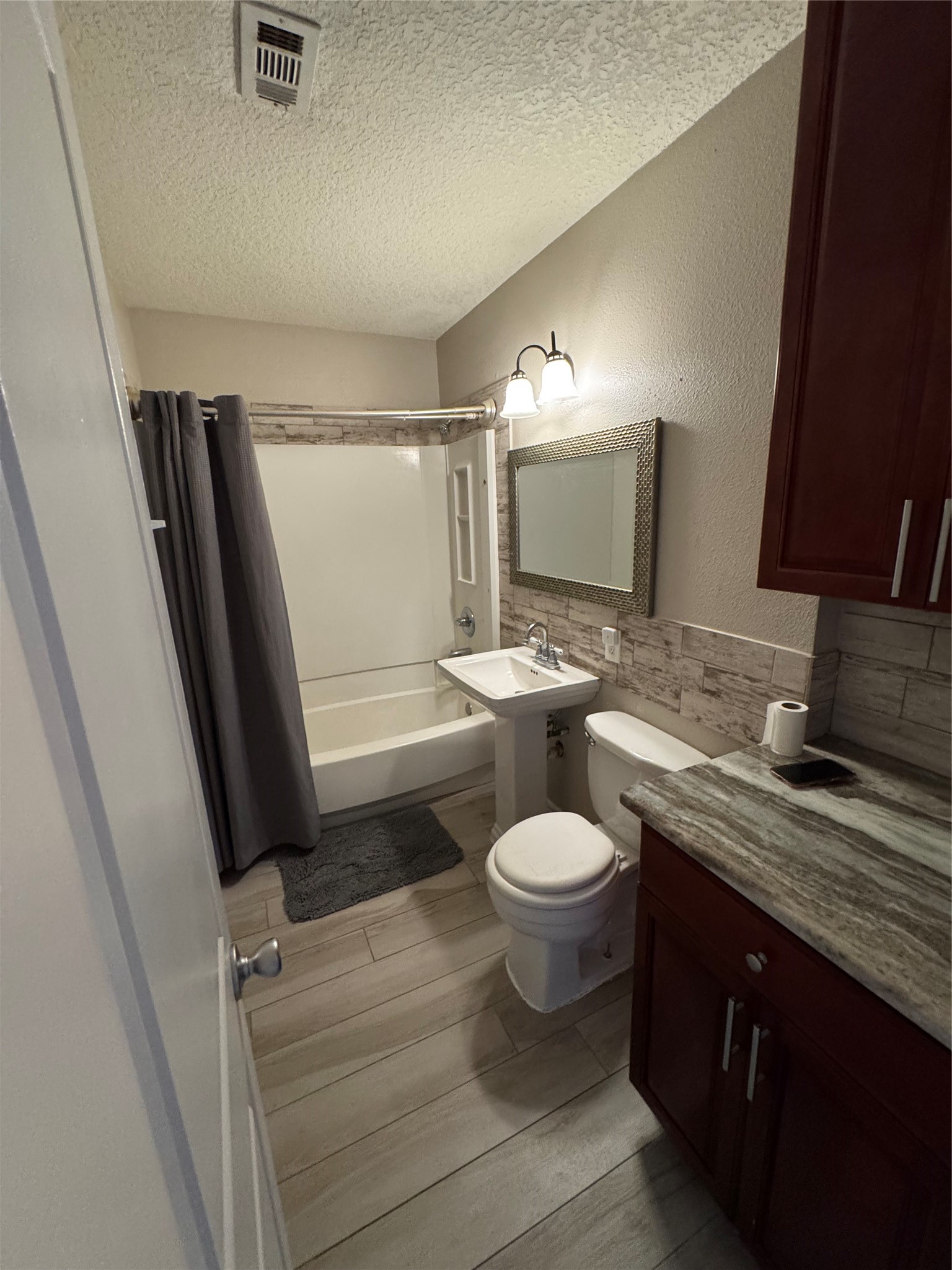 10702 Duncum Street, Houston, TX 77013