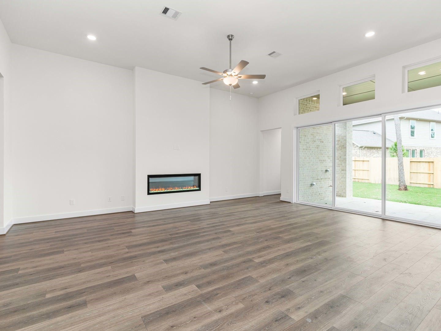 Woodhavyn_Indio Mission_16_Living Room_03