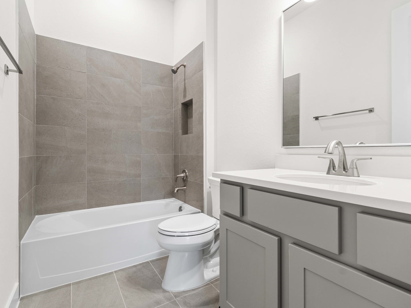 Woodhavyn_Indio Mission_16_Bathroom_01