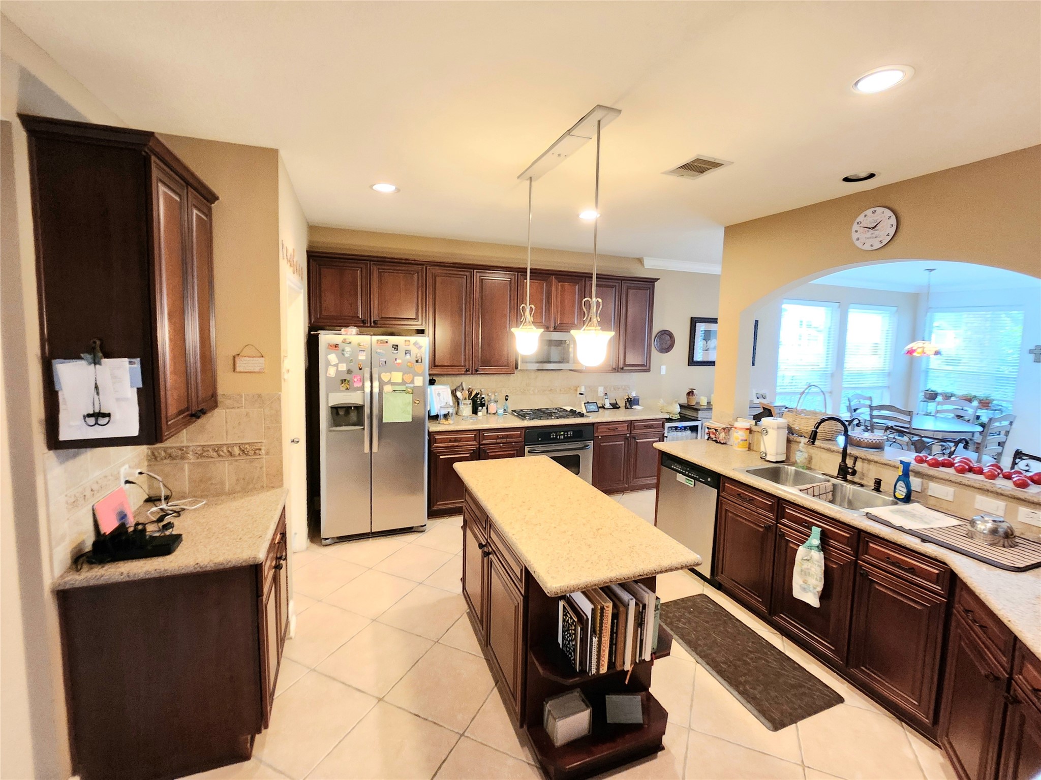 Guests will love hanging out at the breakfast bar or separate breakfast area