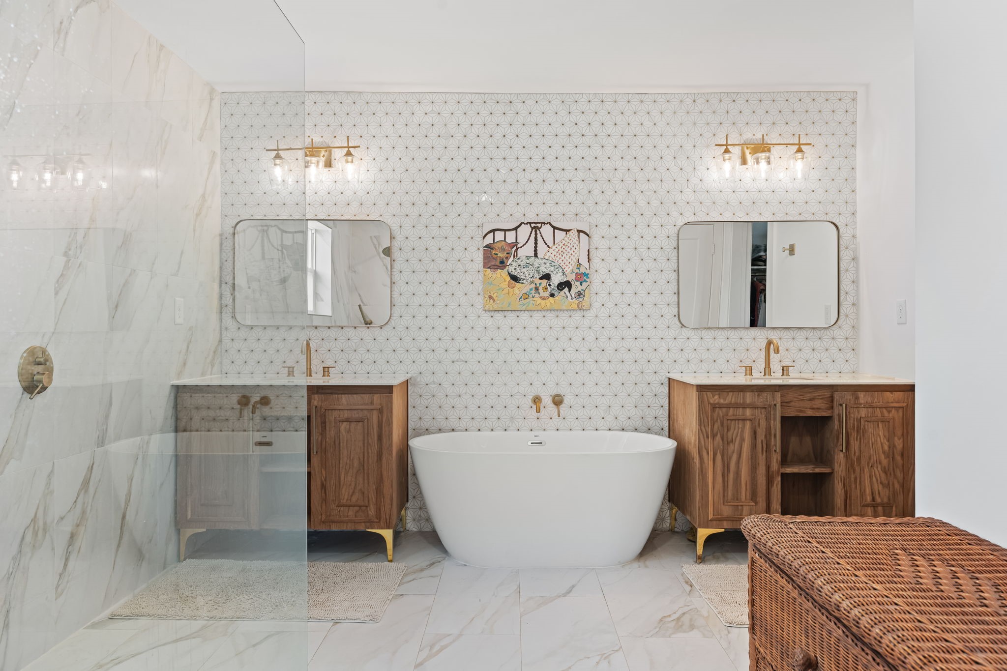 Beautiful custom bathroom finishes in the en suite.