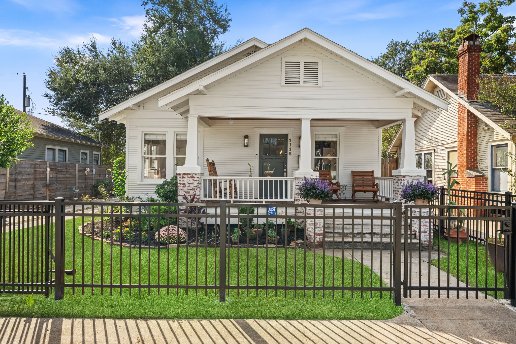 Fully fenced for your privacy! Fully fenced for your privacy!
