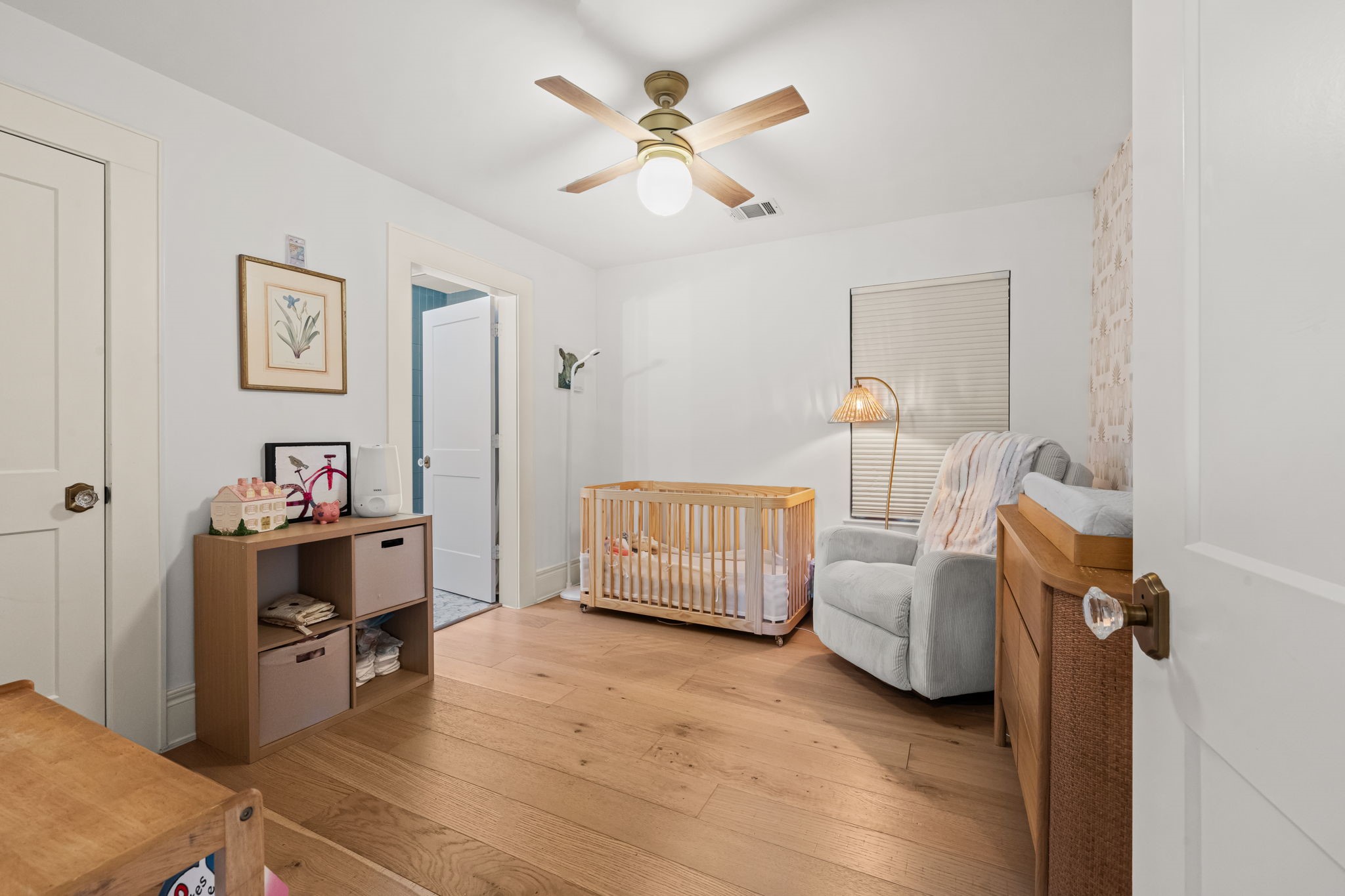 Secondary bedroom on ground level perfect for guests or a nursery.